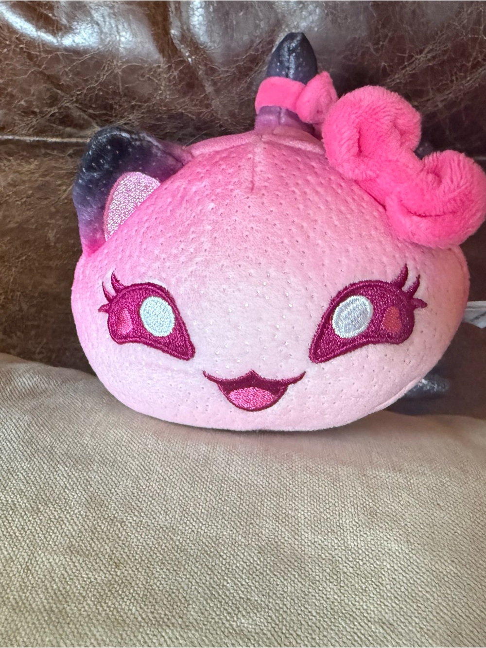 Plush Pink Cat Face Kids Accessory Bag - Soft Plush Design